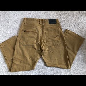 Men’s Mountain Hardware Pants